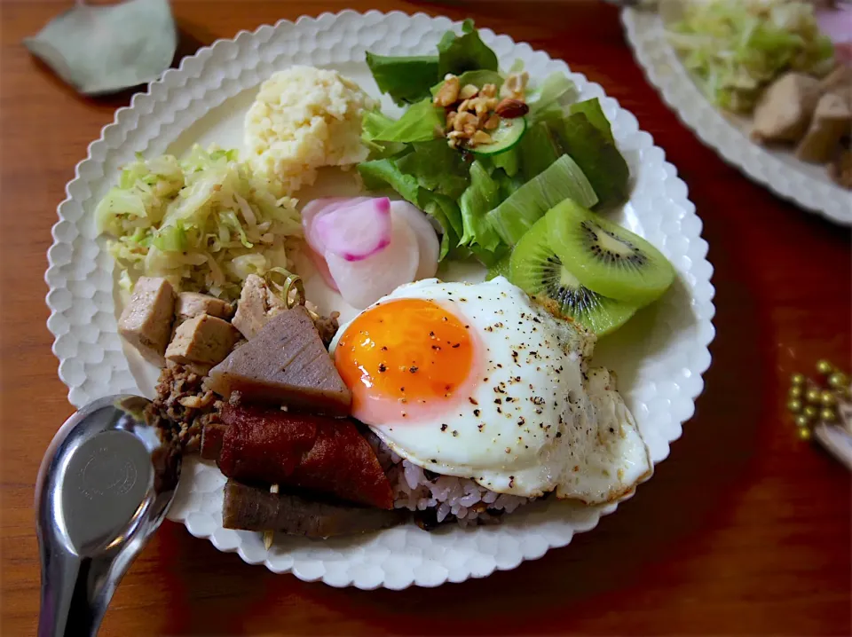 Snapdishの料理写真:残り物おでんも入れた🍢ワンプレート|@chieko_tanabe_さん