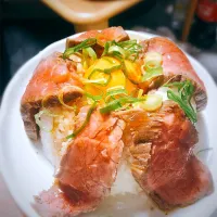 Snapdishの料理写真:ローストビーフ丼|まさやさん