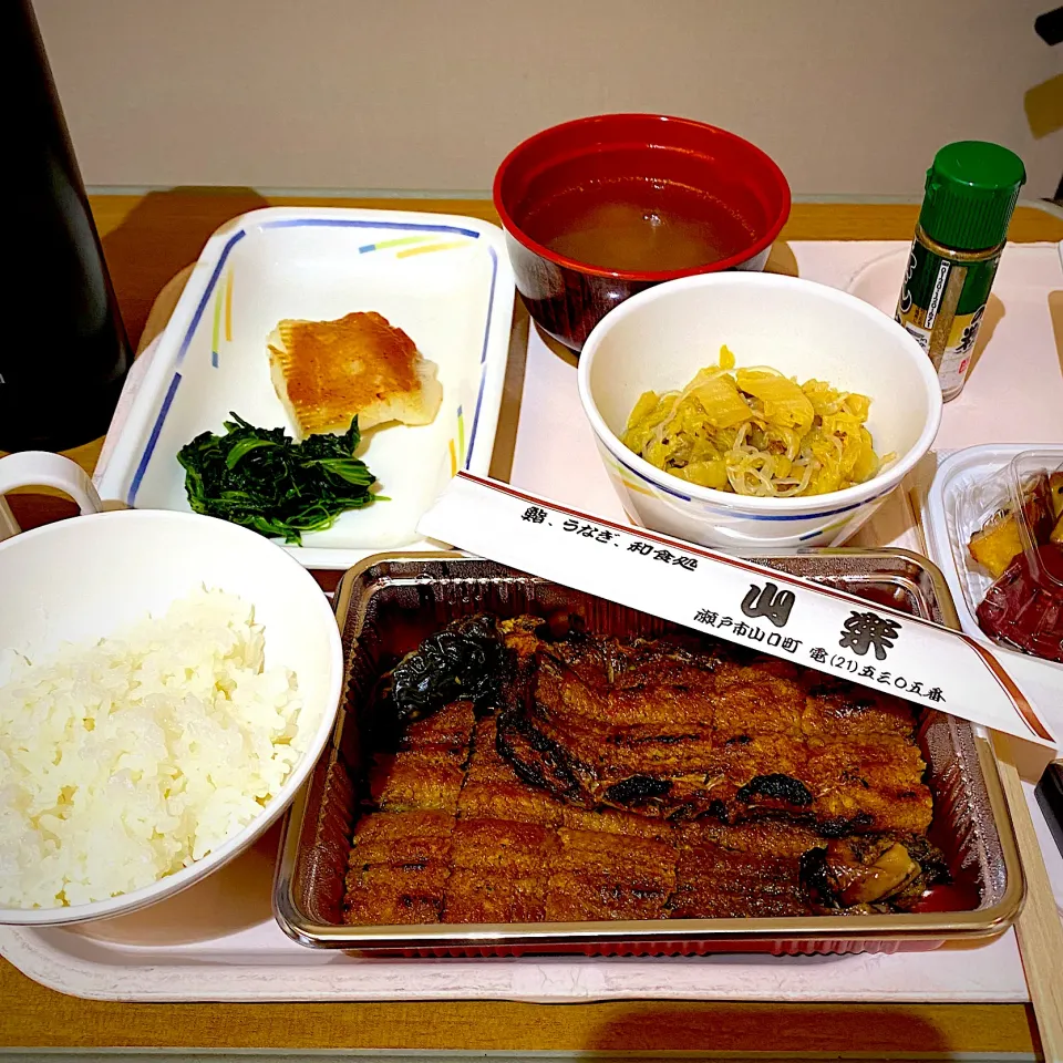 鰻丼、けんちん汁|yakinasuさん