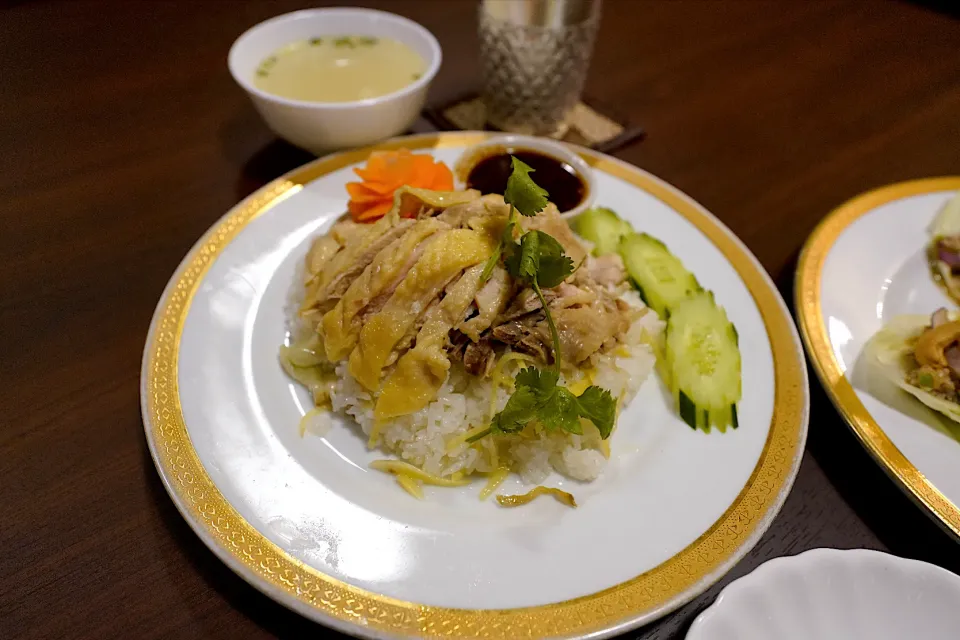 ข้าวมันไก่
カオマンガイ|Masaru Katohさん