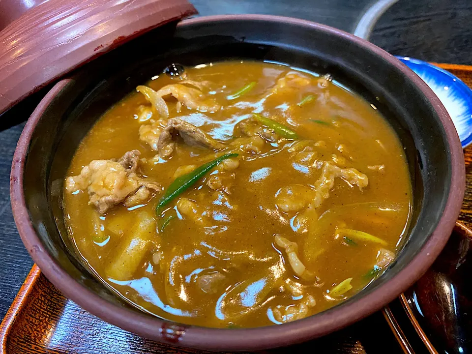 Snapdishの料理写真:とあるお蕎麦屋さんのカレー丼|にゃあ（芸名）さん