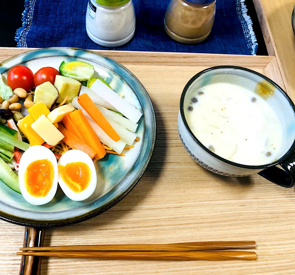 残り野菜の節約朝ごはん・豆乳スープ|moricreampannaさん