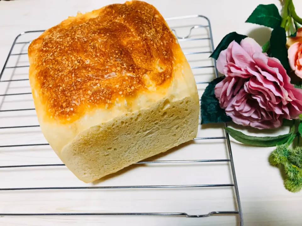 🍞食パン🍞　外はカリカリ中もっちり|めぐぐさん