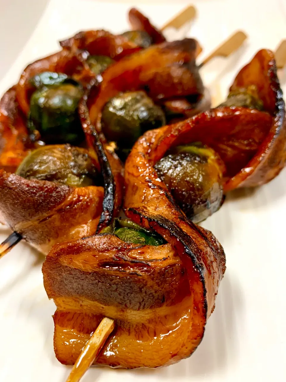 Snapdishの料理写真:Barbecue Bacon Brussels Sprouts Skewers|gonbenさん