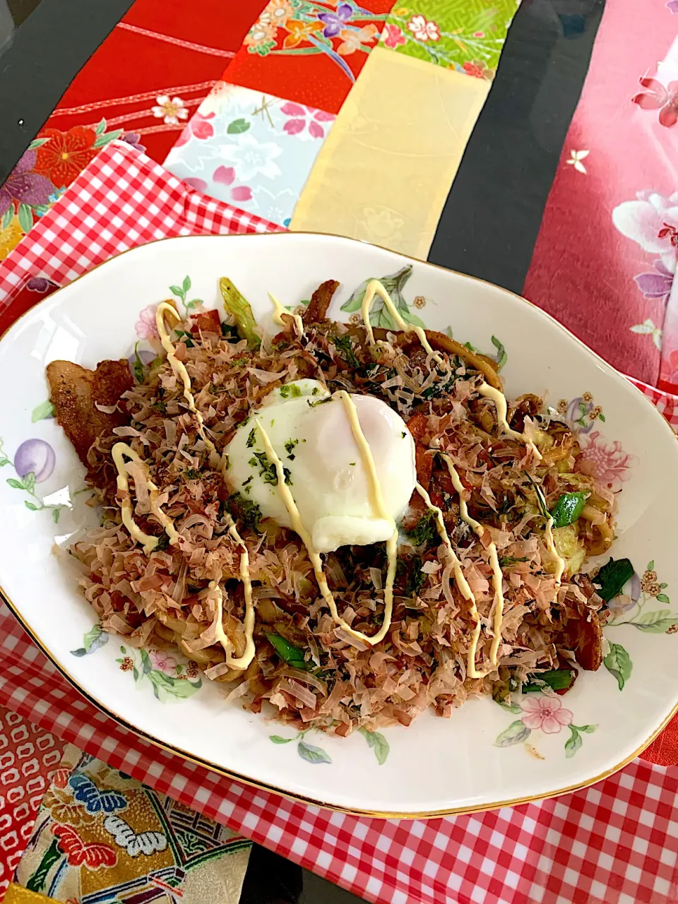 もち豚と九条ネギの焼うどん　鰹節たっぷりがけ|プクママさん