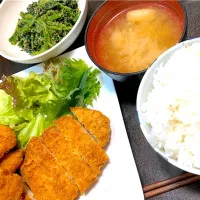 Snapdishの料理写真:トンカツ定食|りえさん