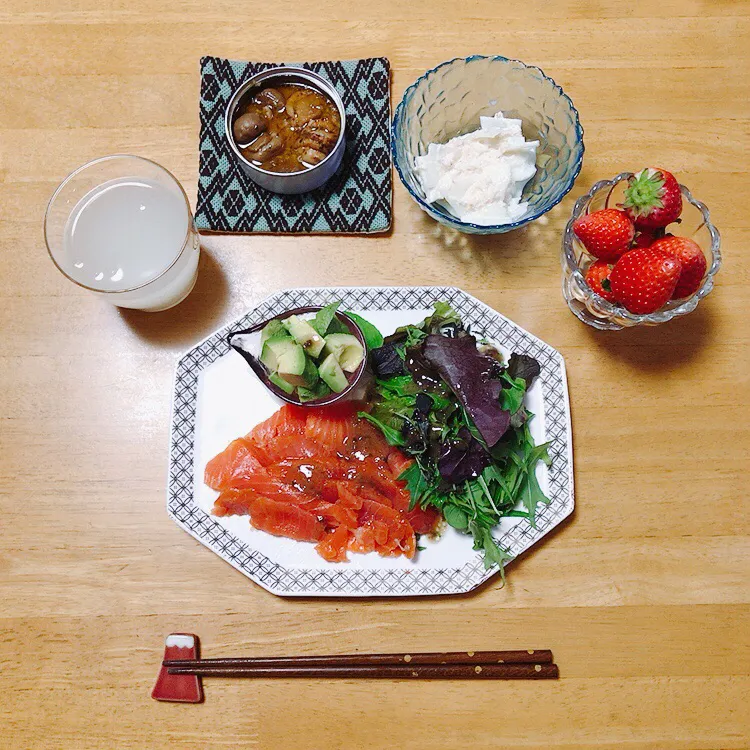 Snapdishの料理写真:カルパッチョと蟹と大根のサラダ🦀|ちゃみこさん