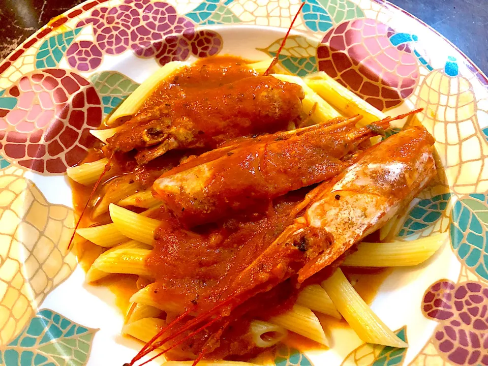 Snapdishの料理写真:head shrimp pasta with tomato source|AKO magicalさん