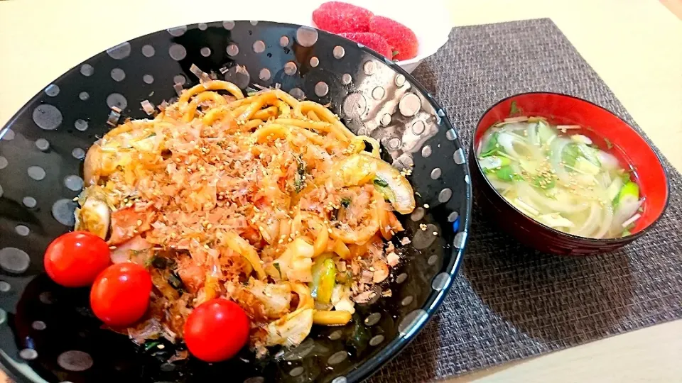 Snapdishの料理写真:ベーコンと水菜、焼きうどん|あきらさん