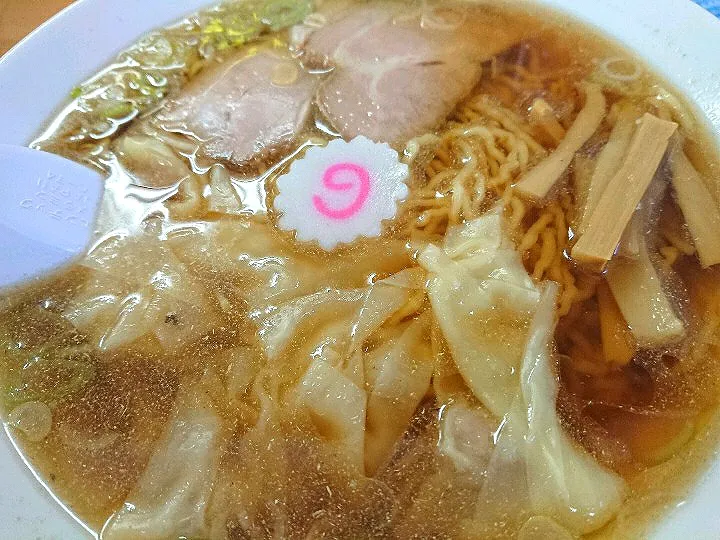 細ちぢれ麺ワンタントッピング|大宮 輝久さん