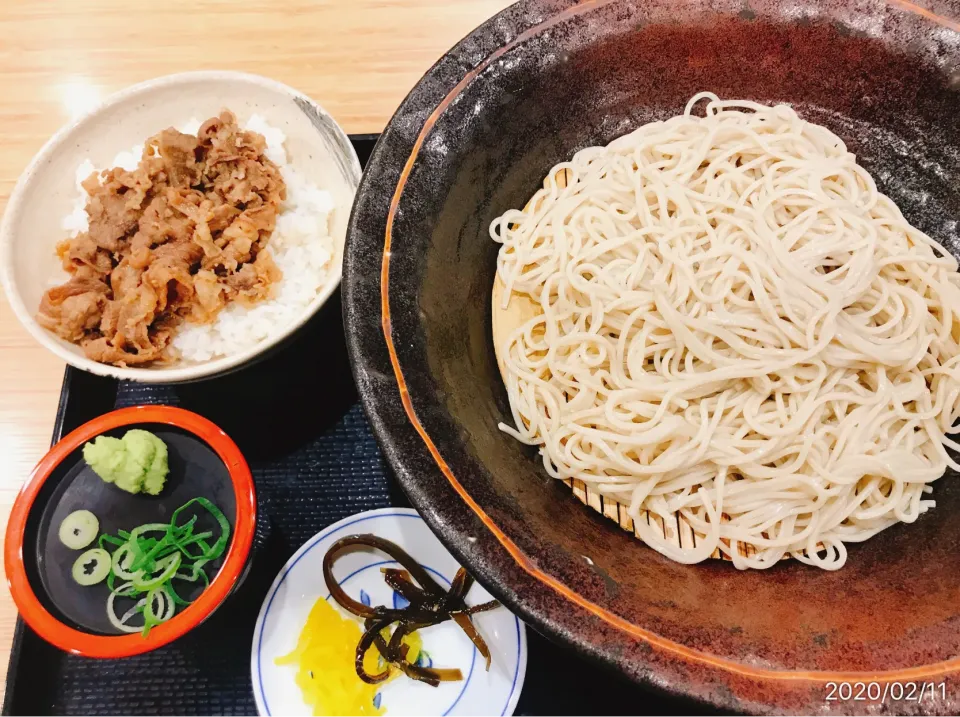 そばのウエスト　　肉メシとザル蕎麦２玉|コージ💫さん