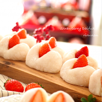 白餡でいちご大福🍓