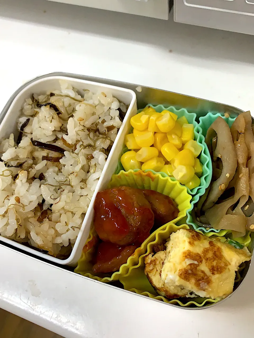 Snapdishの料理写真:幼稚園弁当|みいいいいいいやんさん