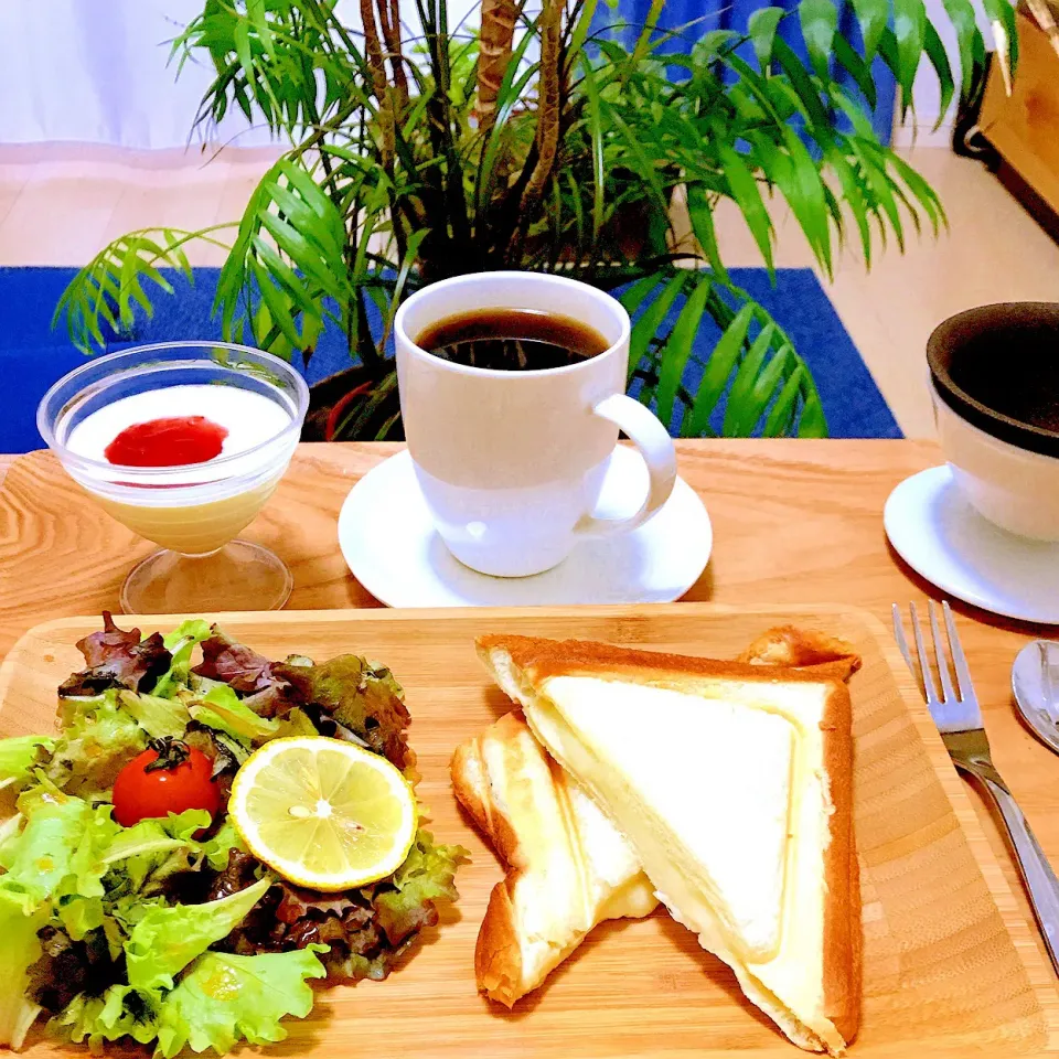 普段のモーニング🥪☕️🥗|Sの食卓さん