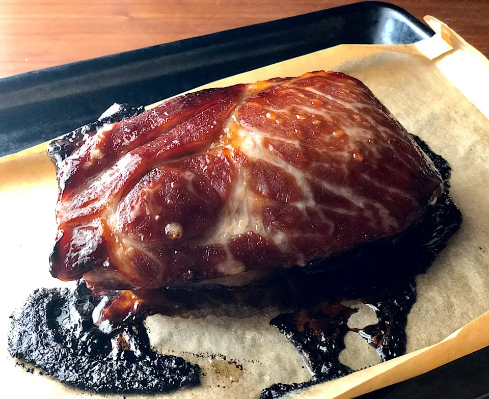 Snapdishの料理写真:チャーシュー出来立て　　　　　　　　　roasted pork fillet|マユマユさん