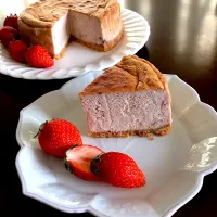 Snapdishの料理写真:マダム とんちんの料理 🍓苺のガトーフロマージュ