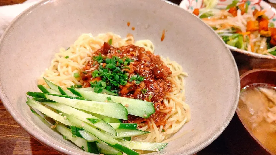 賄い飯　ジャージャー麺|Gauche Suzukiさん