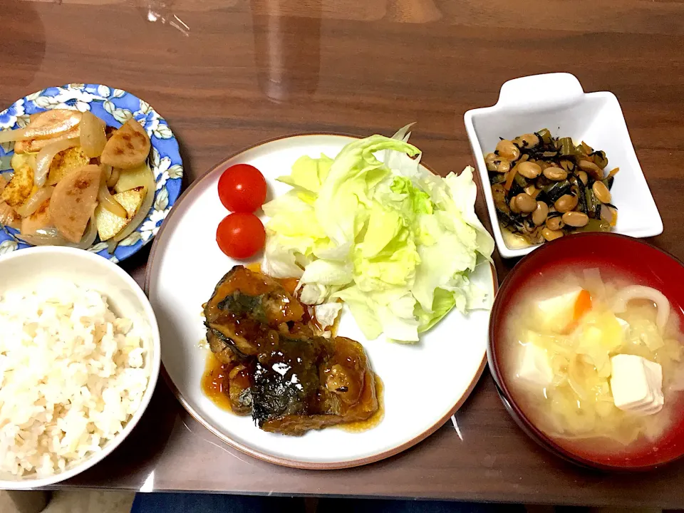 Snapdishの料理写真:さば甘酢漬け キャベツと豆腐の味噌汁 大豆とひじきの煮物 ジャーマンポテト風|おさむん17さん