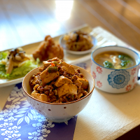 昼ごはん  麻婆豆腐丼定食