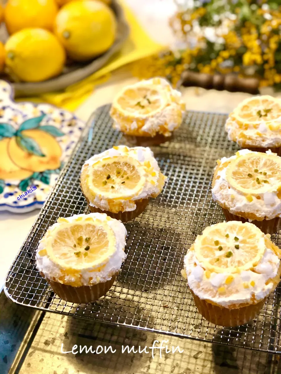 Lemon muffin🍋　ポップシュガーと皮もトッピング✨✨甘酸っぱい味💛🍋💛🍋|chiaki3（平川ちあき）さん