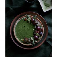 抹茶ホワイトチョコレート・チーズケーキ〜葡萄のせ