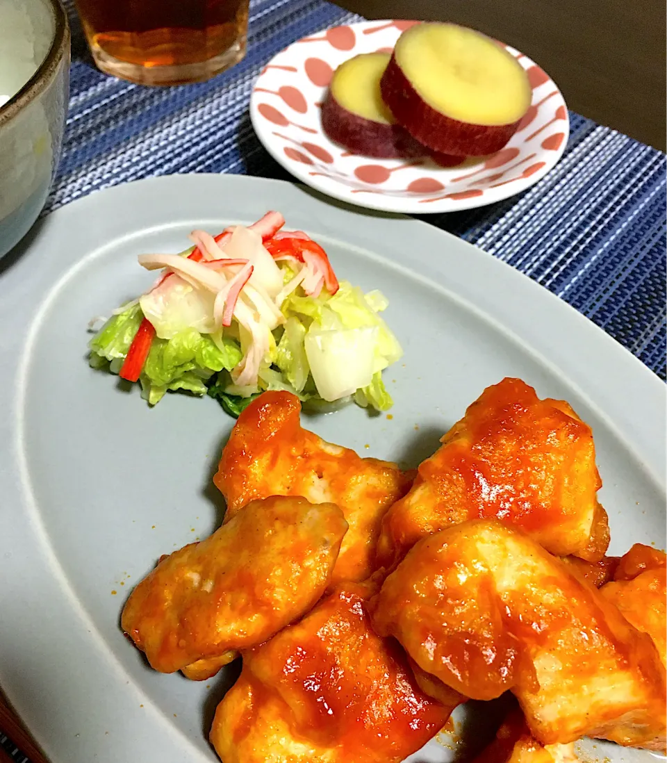 鶏むねケチャップ炒め　カニカマ白菜　さつまいものレモン煮|ちぐあささん