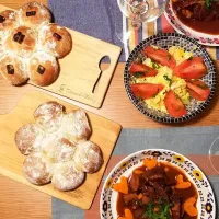 ちぎりパンと鶏肉の赤ワイン煮|シャンさん