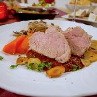 豚ヒレ肉のロースト　チョコレートソース ♡