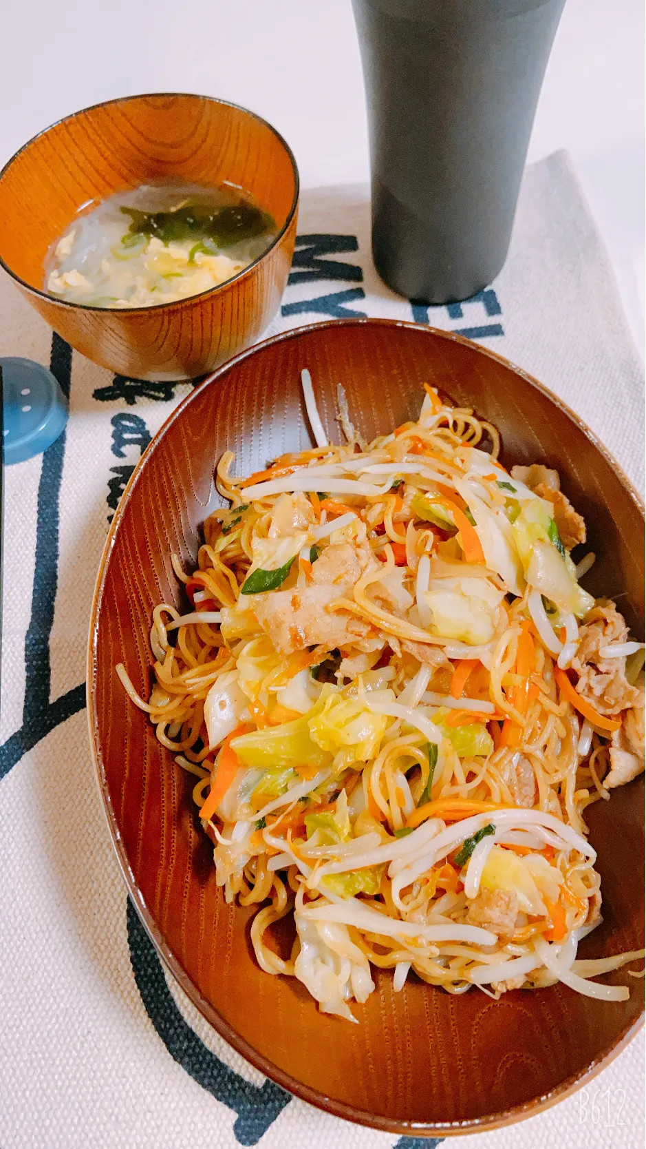 昨日の晩御飯😋男飯🤩焼きそば作ってもらいました🥰|ゆきさん