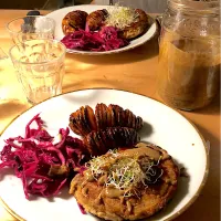 Vegan patties with tahini sauce, pickled red cabbage and hasselback potatoes|josie-joさん