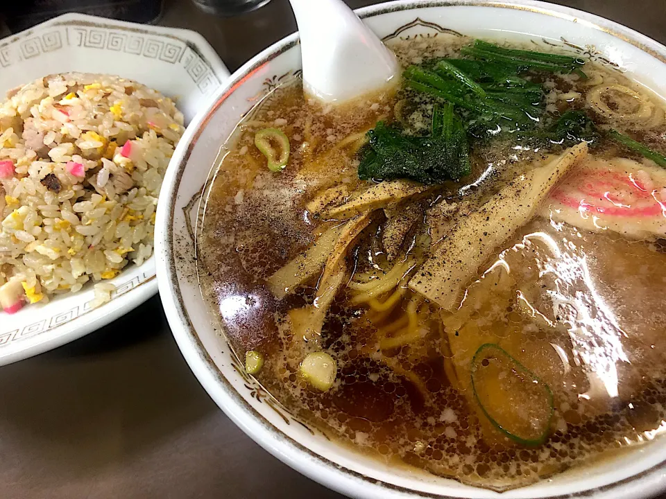 東武練馬の人気町中華 飛鳥さんの半チャンラーメン|須佐 浩幸さん