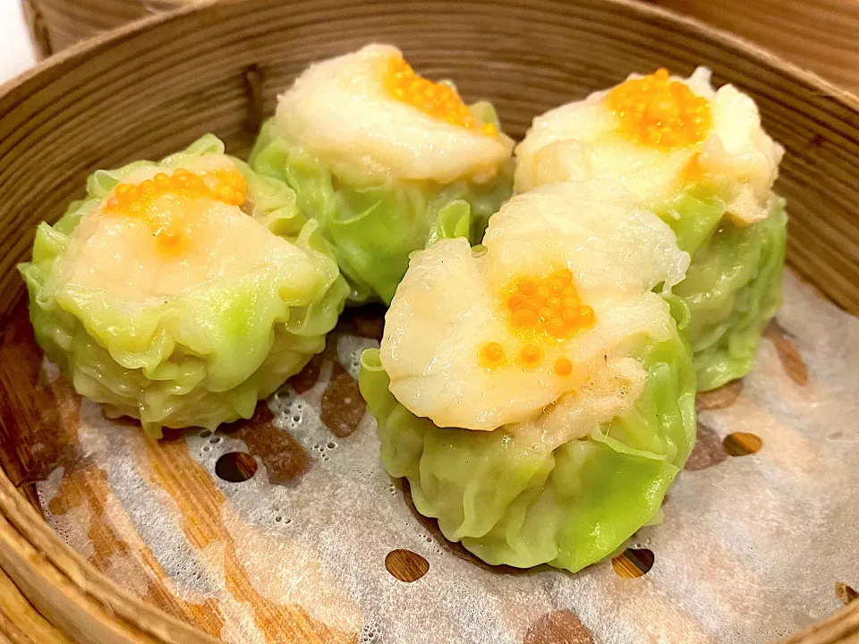 Steamed pork dumplings with vegetables and scallops|skyblueさん