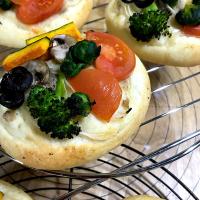 フォッカッチャにバーニャカウダーのっけ♪