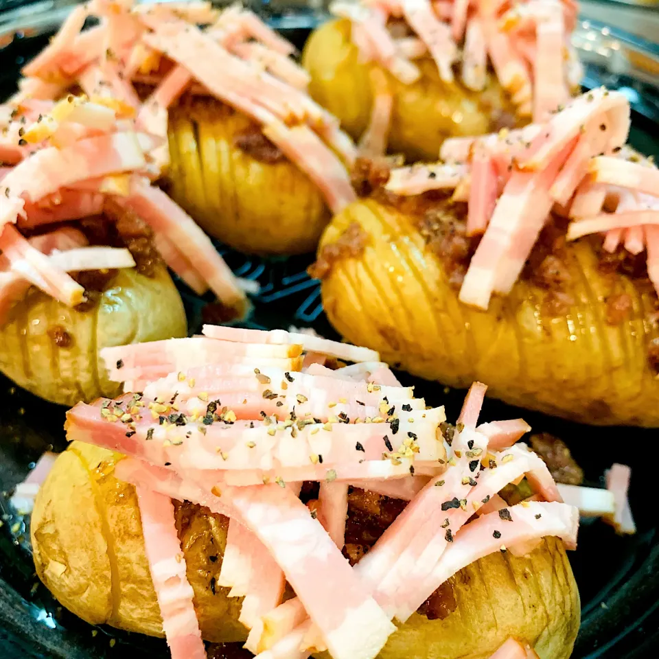 ハッセルバックポテト🥔チーズかけて焼きまーす🧀|いちごさん