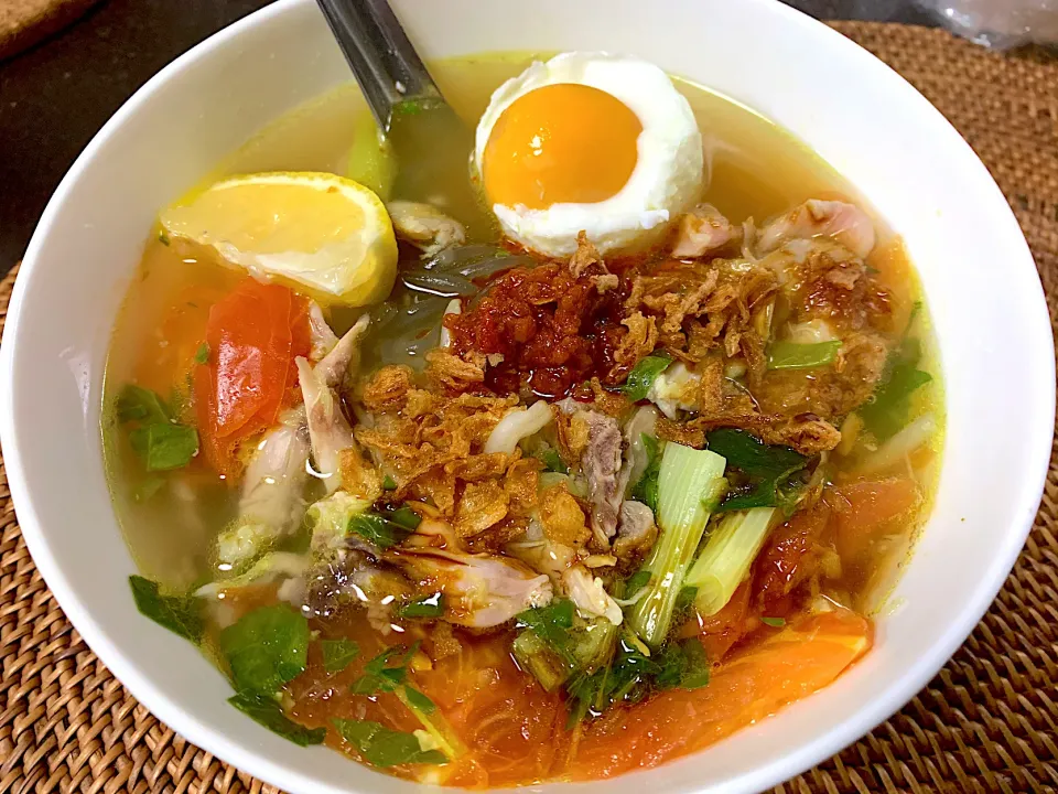 Soto ayam|yeni kartikasariさん