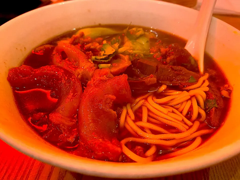 Beef tendon and beef noodles in soup|skyblueさん