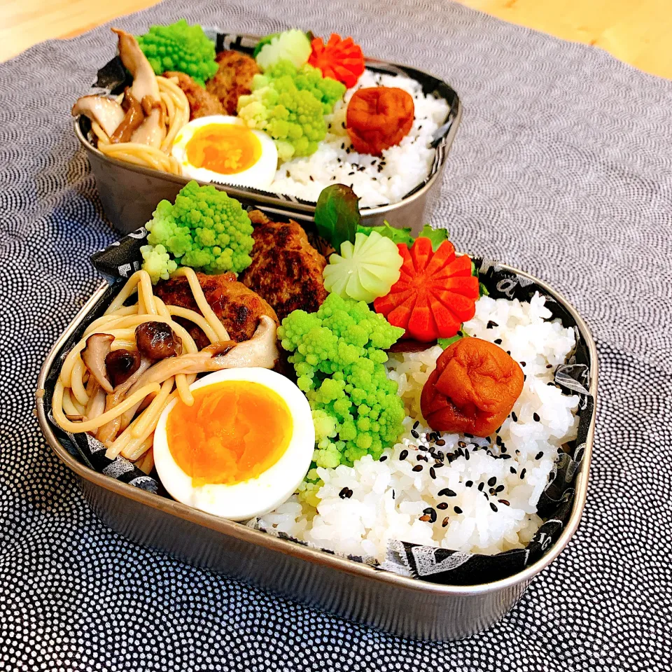 Snapdishの料理写真:和風ハンバーグ弁当✴︎                                       きのこパスタが地味に美味しい♬|あやみんさん