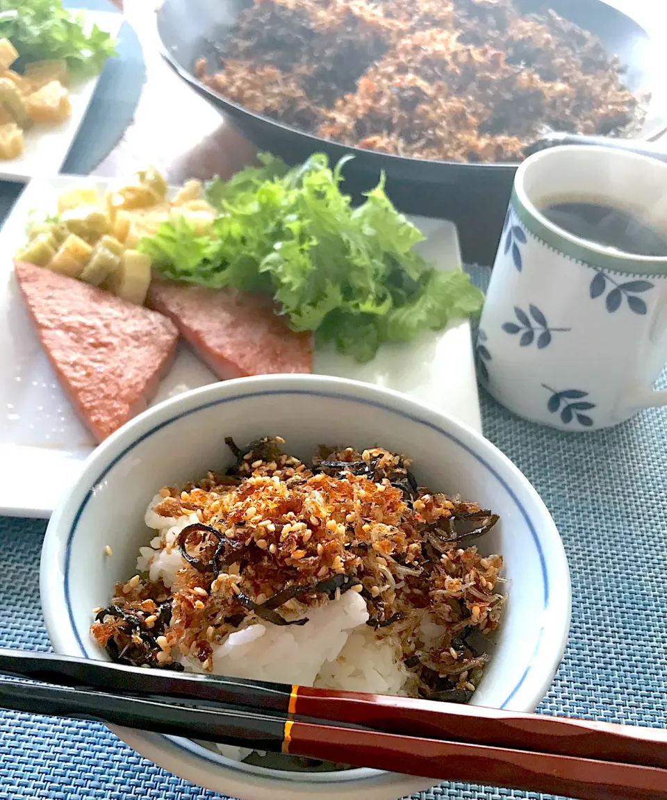 シュトママが作ったふりかけで朝ごはん|シュトママさん