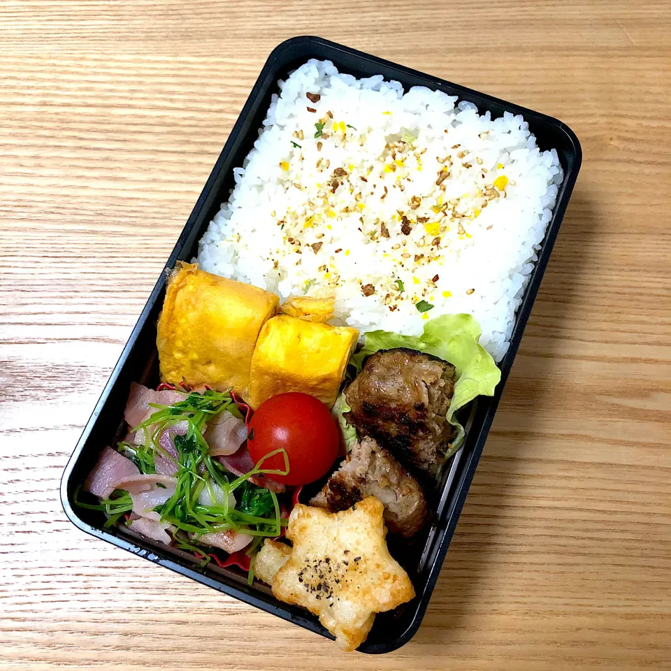 Snapdishの料理写真:月曜日の旦那さんのお弁当🍙|むさけんさん