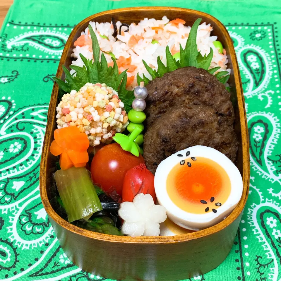 Snapdishの料理写真:旦那のお弁当2
ハンバーグ弁当にしました^ ^|ヤマネコさん