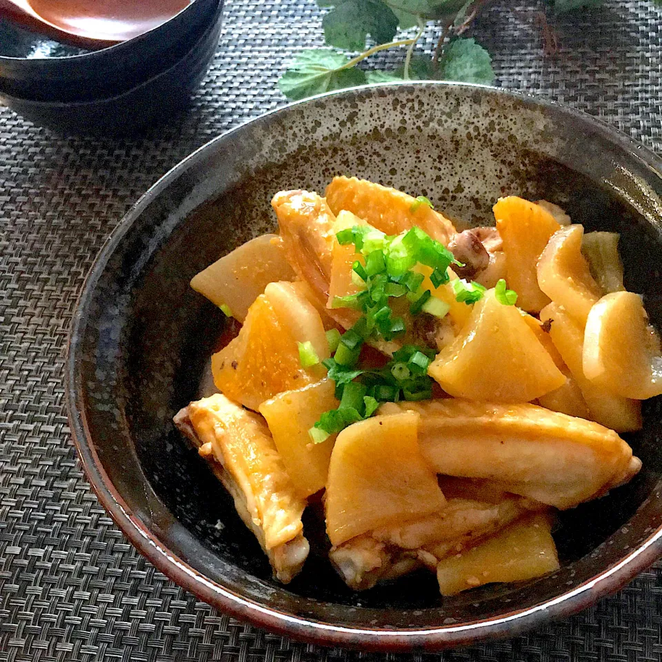 ID: 386320                                                       #手羽中と大根のコチュ味噌煮 💕|ともきーた (伊藤 智子)さん