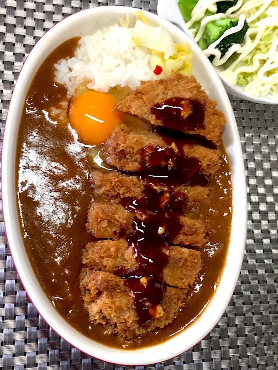 大盛りカツカレー|すくらんぶるえっぐさん