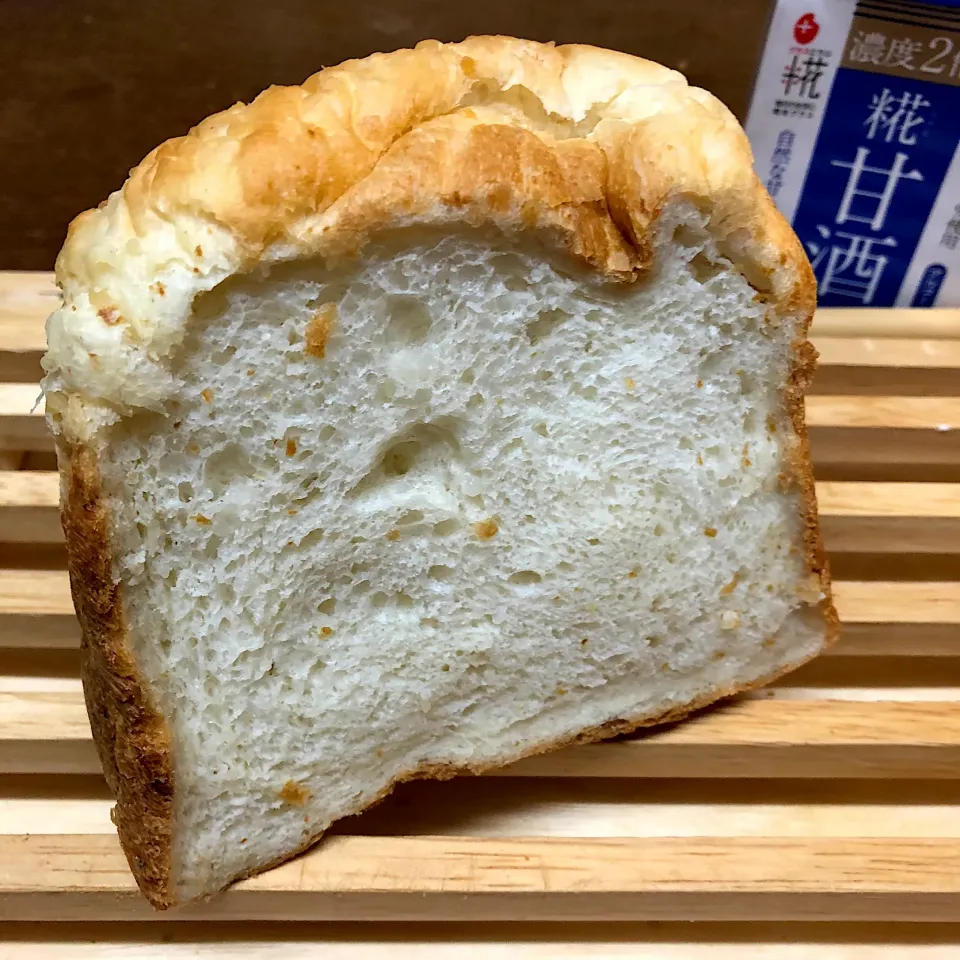 Snapdishの料理写真:糀甘酒　de ホームベーカリー　🍞|henryさん