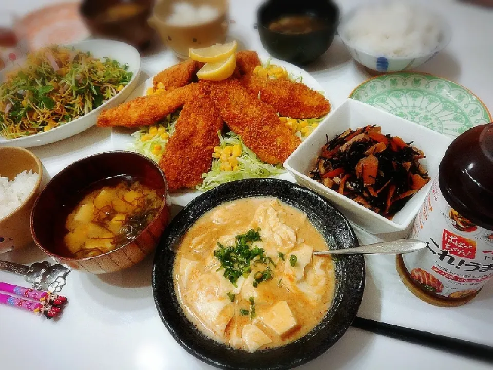 夕食(^ー^)
アジフライ&キャベツ
ごま味噌担々風豆乳おぼろ豆腐
ひじき煮
豆苗とハムとコーンのサラダ麺
お味噌汁(もずく、豆腐)|プリン☆さん