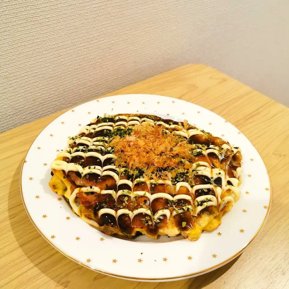 Snapdishの料理写真:白菜と高菜明太の豚玉お好み焼き|naomiさん