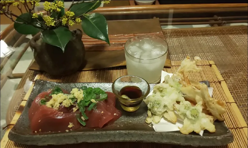 カツオお刺身、ふきのとう、ごぼうえのき天ぷらおつまみ🍺|miyuki🌱さん