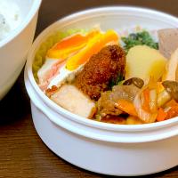 🌸 お弁当 ☺︎ 甘酢炒め他 🌸