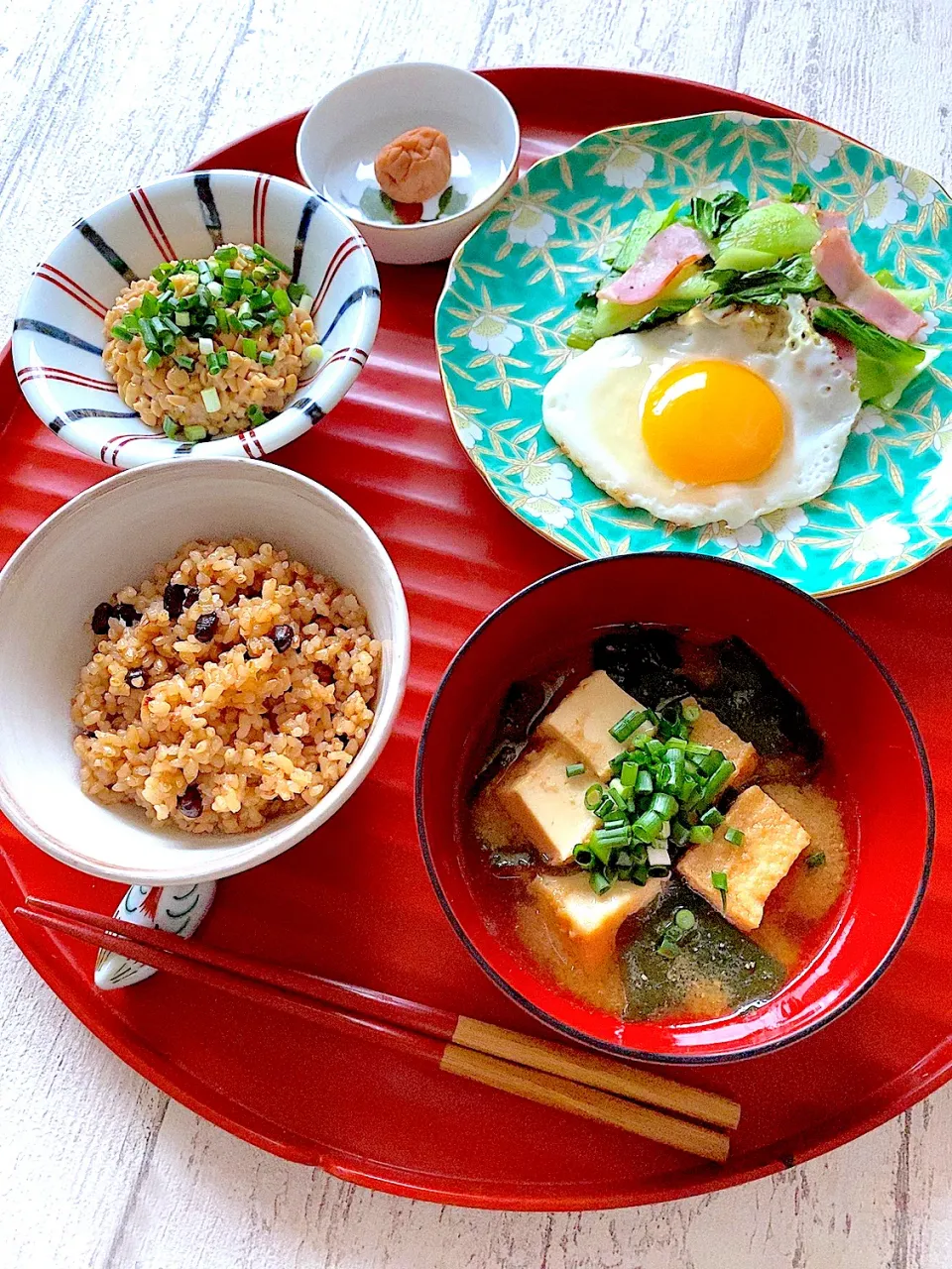 今日の朝ごはん。ヤマサのパパッとちゃんと　これ！うま‼︎つゆ をお味噌汁と野菜炒めに♪|kaoriさん