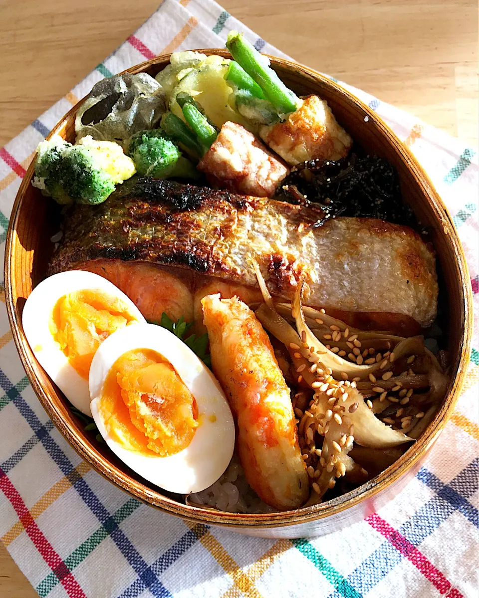 今日のパパ弁当はドンと乗っけ盛り弁当♪|key♪さん