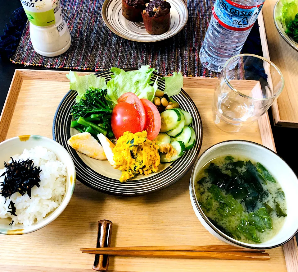 Snapdishの料理写真:かぼちゃのサラダ・菜の花のお味噌汁|moricreampannaさん